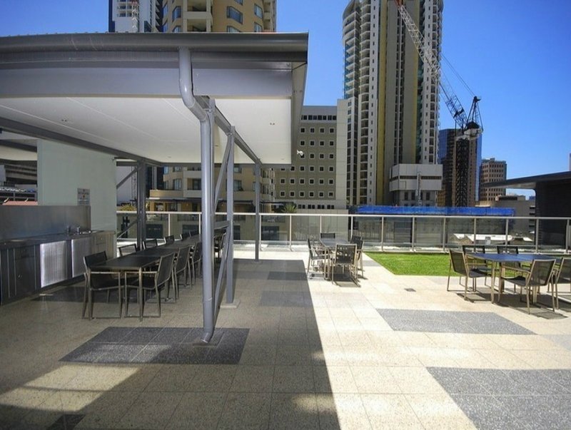 Photo - 2605/108 Albert Street, Brisbane City QLD 4000 - Image 11