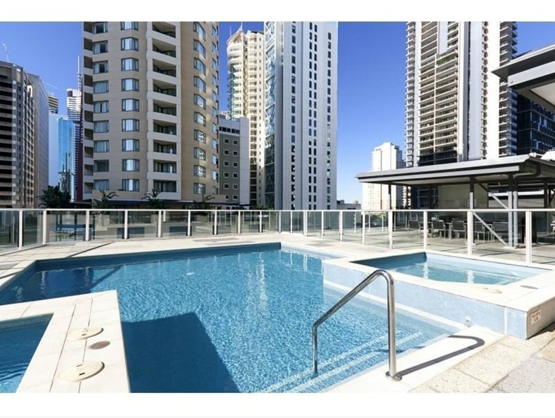 Photo - 2605/108 Albert Street, Brisbane City QLD 4000 - Image 12