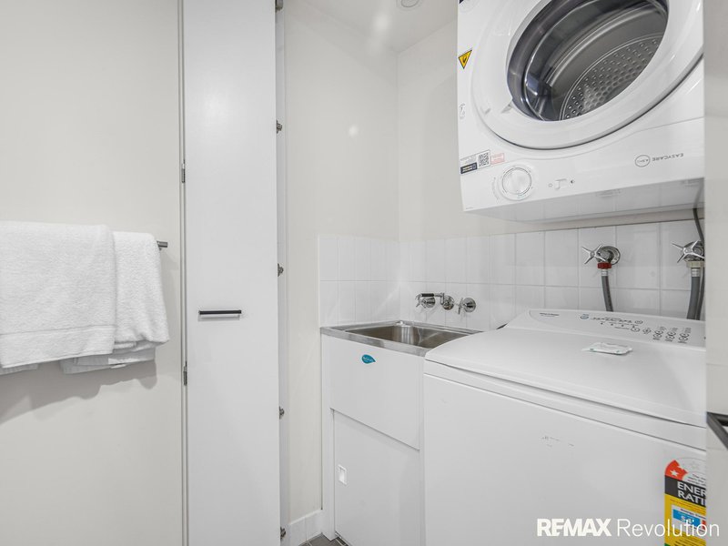 Photo - 2605/212 Margaret Street, Brisbane City QLD 4000 - Image 7