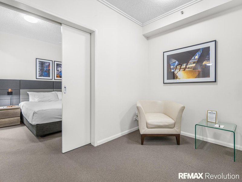Photo - 2605/212 Margaret Street, Brisbane City QLD 4000 - Image 10