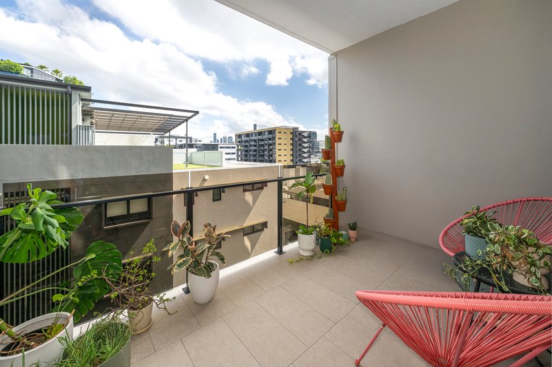 Photo - 2606/21 Longland Street, Newstead QLD 4006 - Image 7