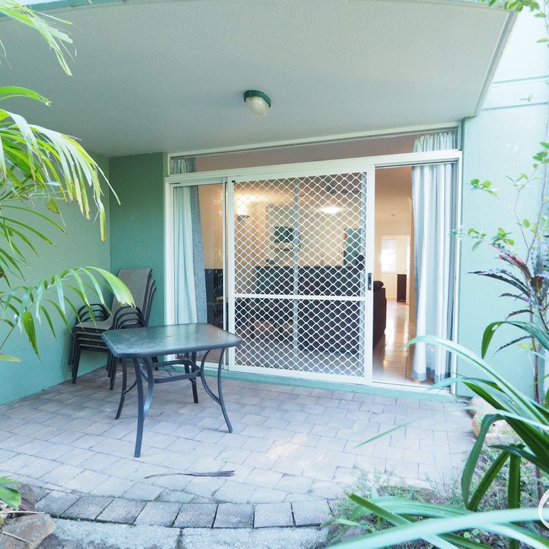 Photo - 26/1-19 Poinciana Street, Holloways Beach QLD 4878 - Image 10