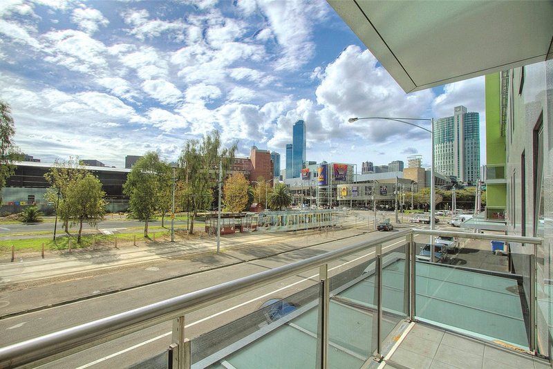 Photo - 2/61-67 Whiteman Street, Southbank VIC 3006 - Image 3