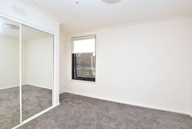 Photo - 2/61-67 Whiteman Street, Southbank VIC 3006 - Image 5