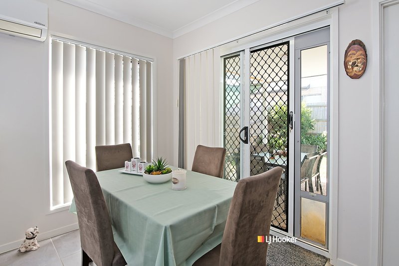 Photo - 2/61 Challenor Street, Mango Hill QLD 4509 - Image 5