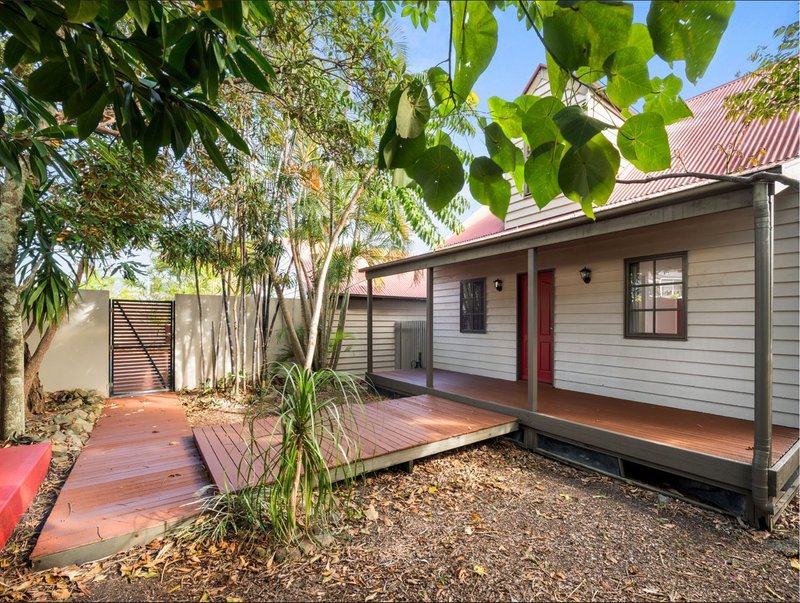 Photo - 261 Edwards Street, Sunshine Beach QLD 4567 - Image