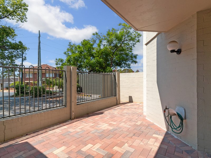 Photo - 2/61 Elizabeth Street, South Perth WA 6151 - Image 4