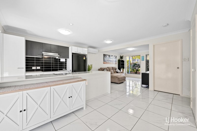 Photo - 26/1 Gumview Street, Albany Creek QLD 4035 - Image 2
