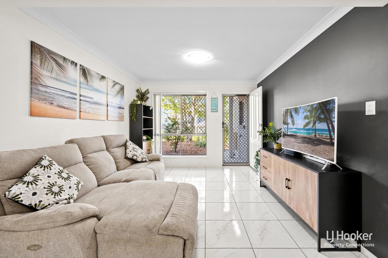 Photo - 26/1 Gumview Street, Albany Creek QLD 4035 - Image 4