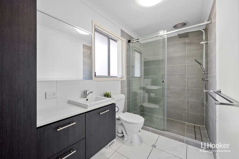 Photo - 26/1 Gumview Street, Albany Creek QLD 4035 - Image 9