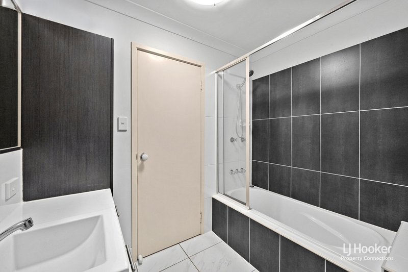 Photo - 26/1 Gumview Street, Albany Creek QLD 4035 - Image 12