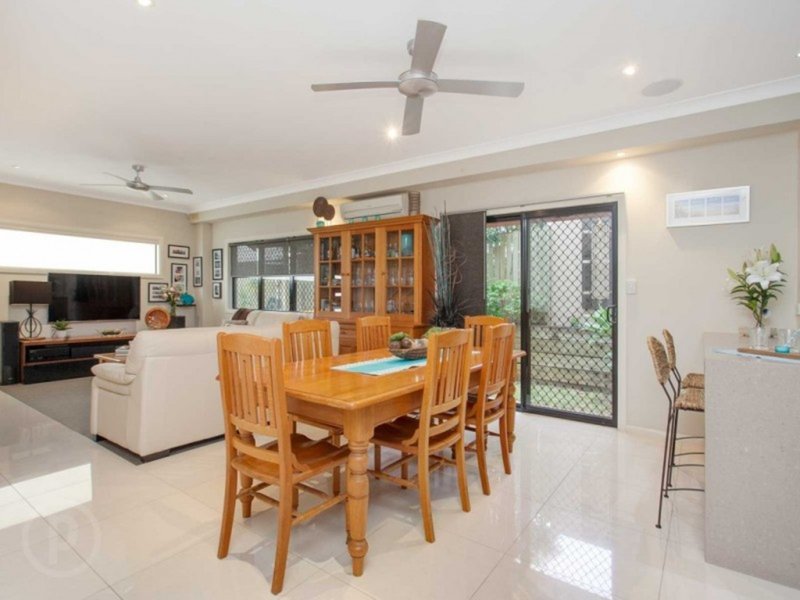 Photo - 2/61 Hedley Avenue, Nundah QLD 4012 - Image