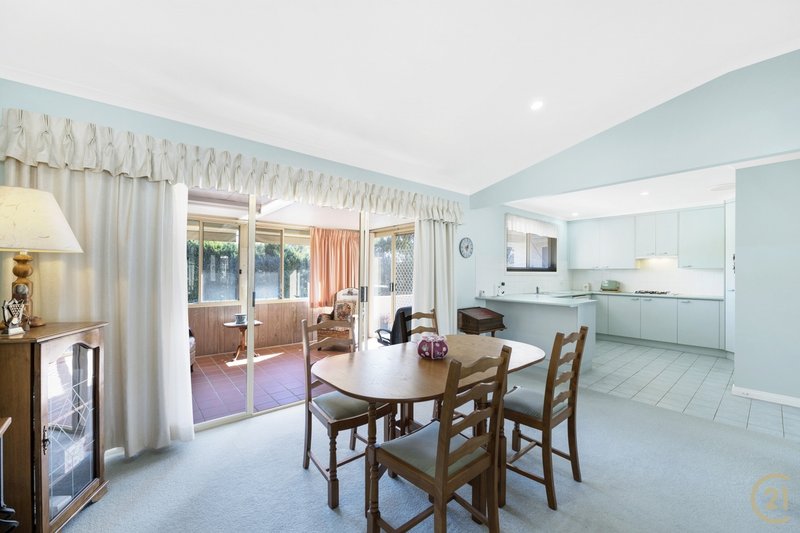 Photo - 2/61 Karalta Road, Erina NSW 2250 - Image 3