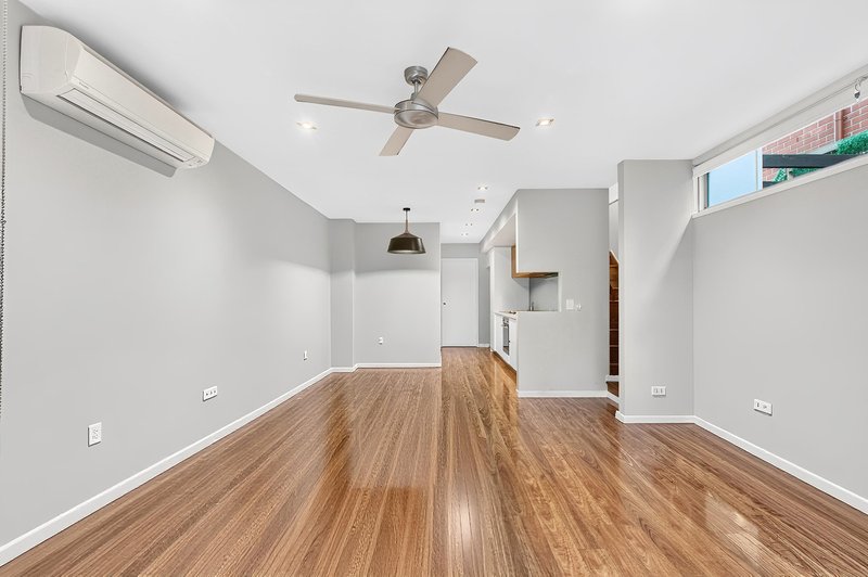 Photo - 2/61 Killeen Street, Nundah QLD 4012 - Image 6