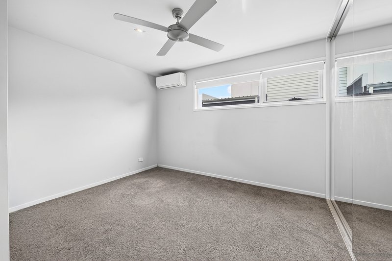 Photo - 2/61 Killeen Street, Nundah QLD 4012 - Image 11