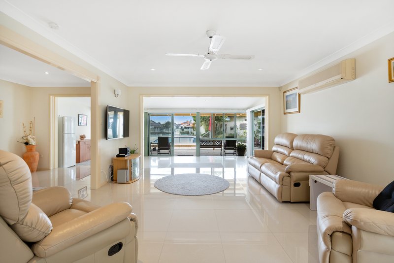 Photo - 2/61 Pacific Drive, Banksia Beach QLD 4507 - Image 7