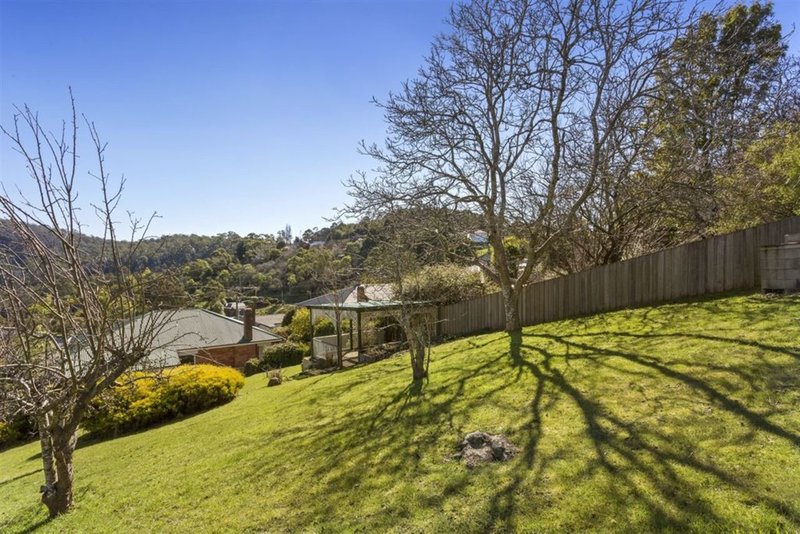 Photo - 261 Upper York Street, West Launceston TAS 7250 - Image 10