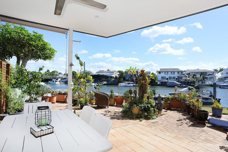 Photo - 26/100 Morala Avenue, Runaway Bay QLD 4216 - Image 1