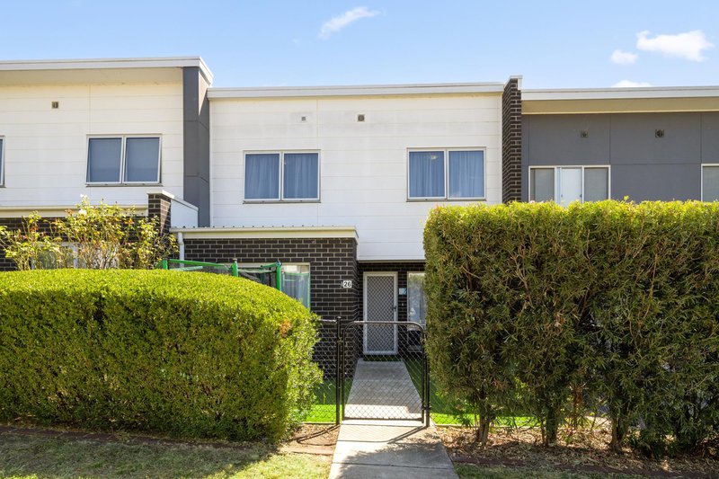 Photo - 26/11 Castan Street, Coombs ACT 2611 - Image 16