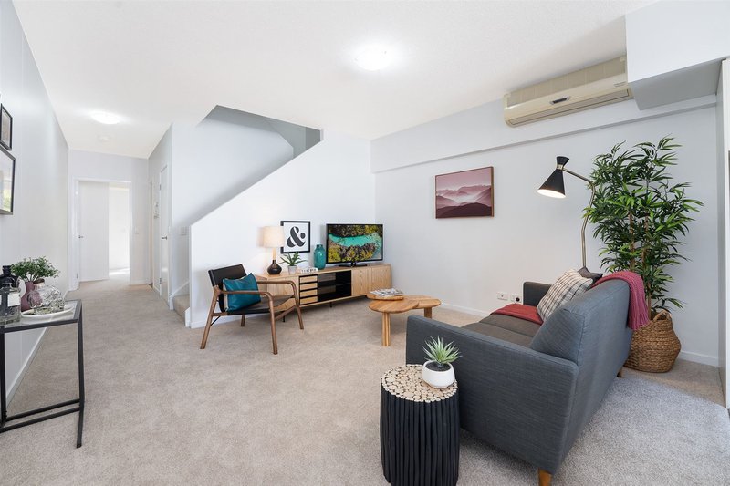 Photo - 2611/59 Blamey Street, Kelvin Grove QLD 4059 - Image 2