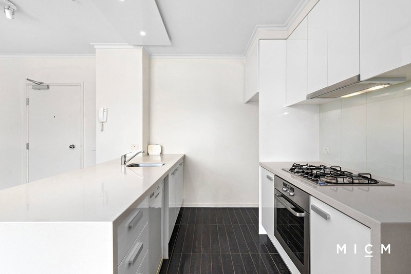 Photo - 2611/63 Whiteman Street, Southbank VIC 3006 - Image 5