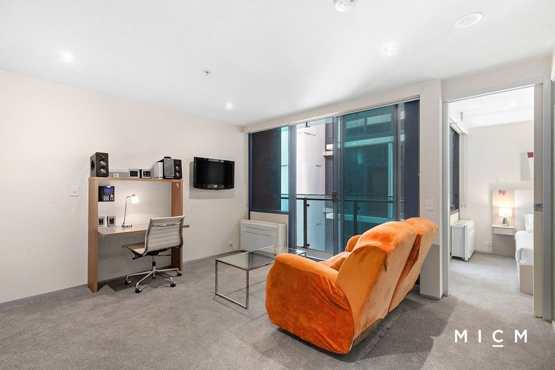 Photo - 2612/181 Abeckett Street, Melbourne VIC 3000 - Image 3