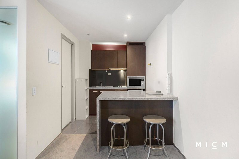 Photo - 2612/181 Abeckett Street, Melbourne VIC 3000 - Image 4