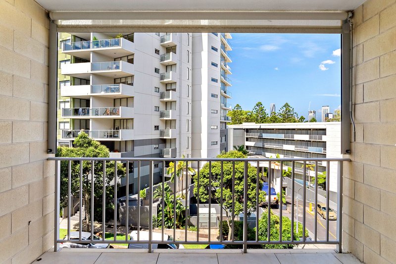 Photo - 2612/59 Blamey Street, Kelvin Grove QLD 4059 - Image 5