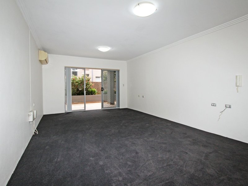 Photo - 26/13-19 Robert Street, Penrith NSW 2750 - Image 3