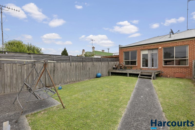 Photo - 2/615A Skipton Street, Redan VIC 3350 - Image 11