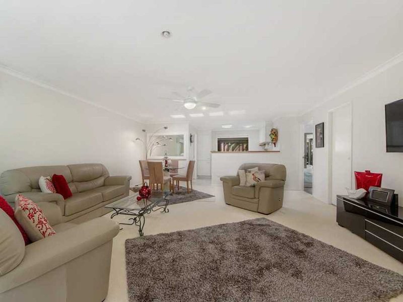 Photo - 26/160 Bardon Avenue, Miami QLD 4220 - Image 3