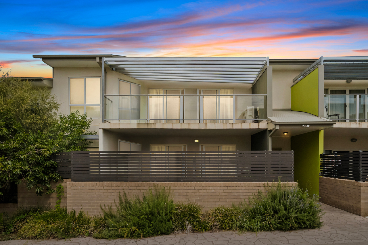 26 161 URIARRA ROAD, CRESTWOOD NSW 2620 - Image 1