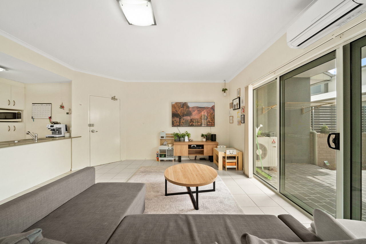 26 161 URIARRA ROAD, CRESTWOOD NSW 2620 - Image 4