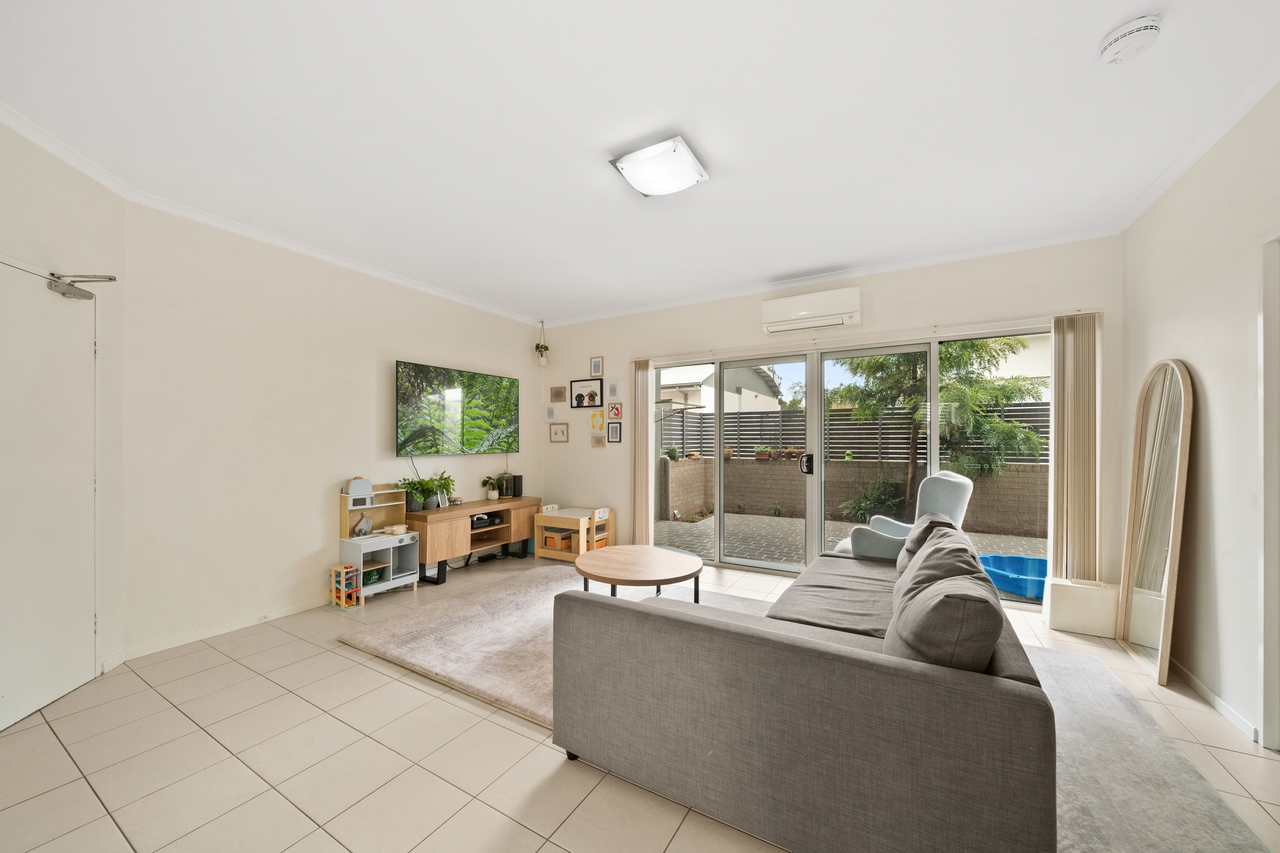 26 161 URIARRA ROAD, CRESTWOOD NSW 2620 - Image 8