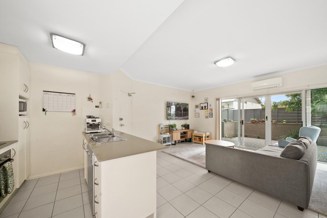 26 161 URIARRA ROAD, CRESTWOOD NSW 2620 - Image 9