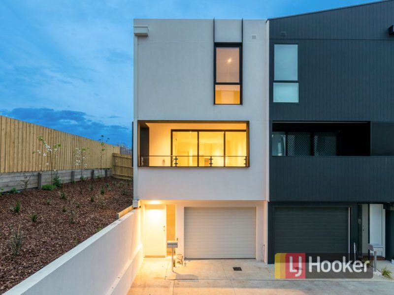 26/163 Carinish Road, Clayton VIC 3168