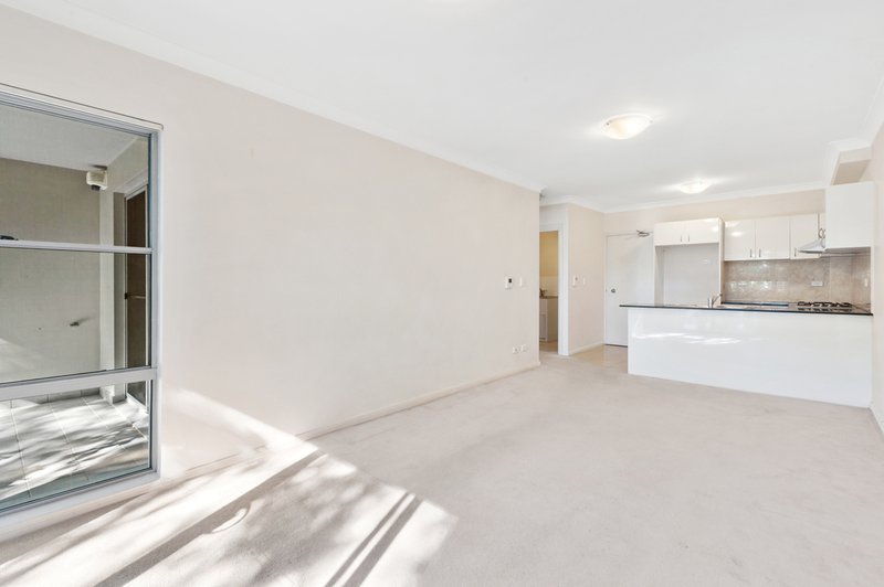 Photo - 2/62-64 Lynwood Avenue, Cromer NSW 2099 - Image 2