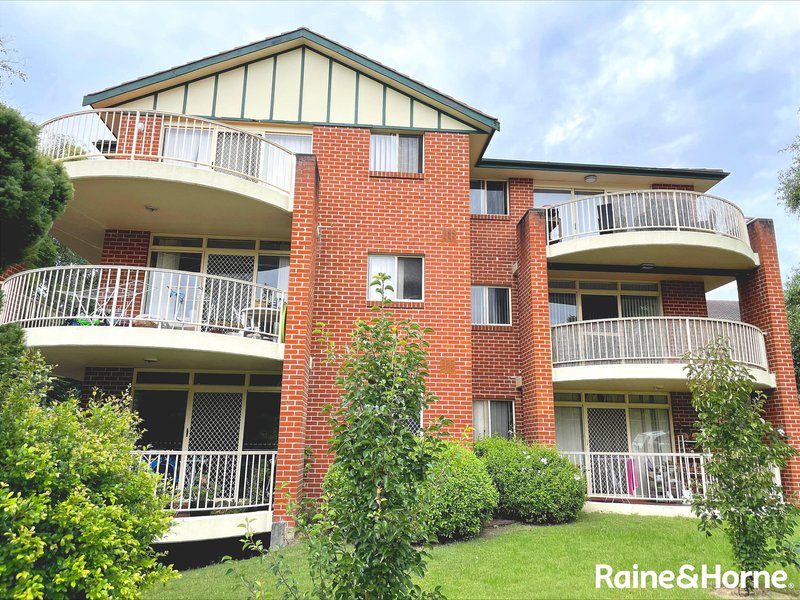 26/2 Bellbrook Avenue, Hornsby NSW 2077