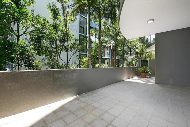 Photo - 2/62 Cordelia Street, South Brisbane QLD 4101 - Image 2