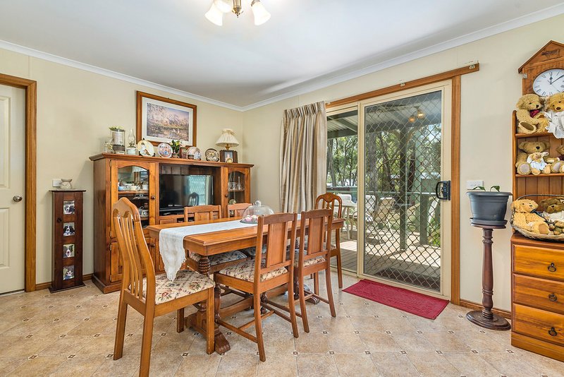 Photo - 262 Edgecombe Road, Kyneton VIC 3444 - Image 5