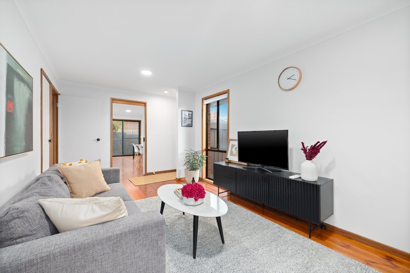 Photo - 2/62 Edward Street, Macleod VIC 3085 - Image 3