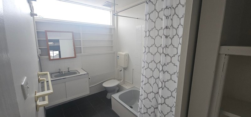 Photo - 2/62 Essex Road, Mount Waverley VIC 3149 - Image 7