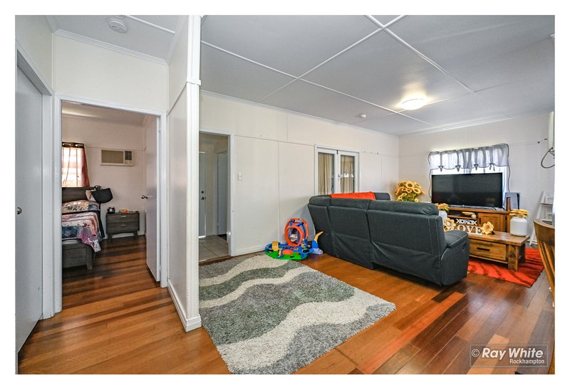 Photo - 262 Hook Street, Berserker QLD 4701 - Image 10