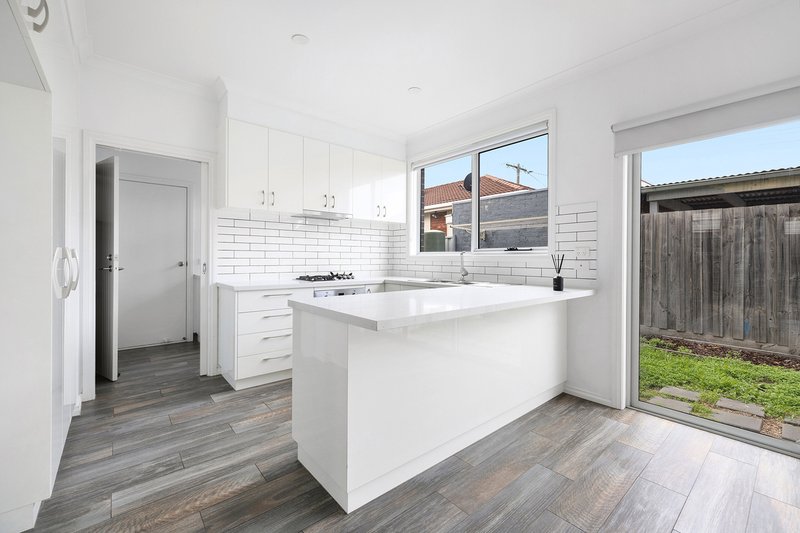 Photo - 2/62 Melbourne Street, Glenroy VIC 3046 - Image 3