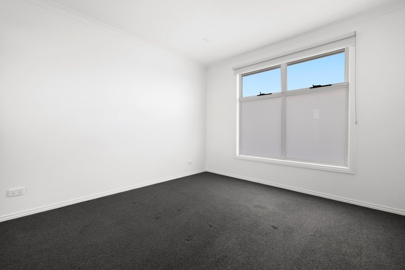 Photo - 2/62 Melbourne Street, Glenroy VIC 3046 - Image 7