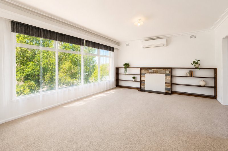 Photo - 262 Mount Pleasant Road, Highton VIC 3216 - Image 3