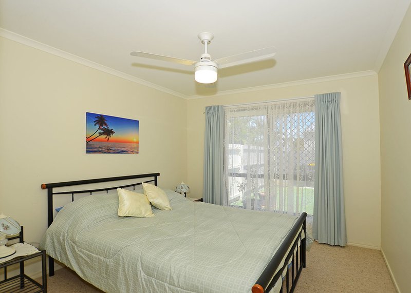 Photo - 2/62 Pembridge Circuit, Urraween QLD 4655 - Image 9