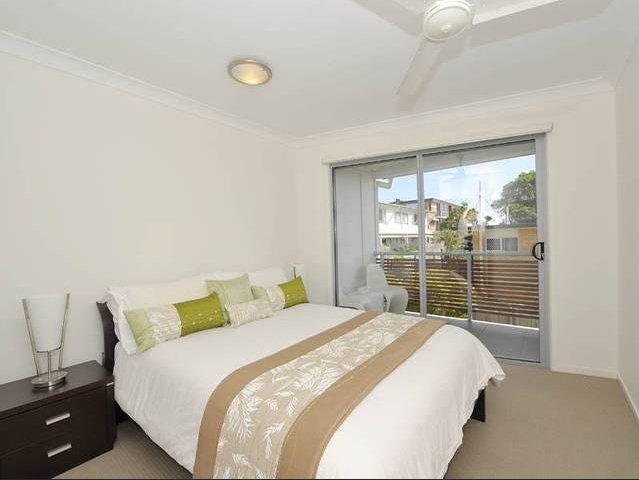 Photo - 2/62 Shetland Street, Morningside QLD 4170 - Image 4