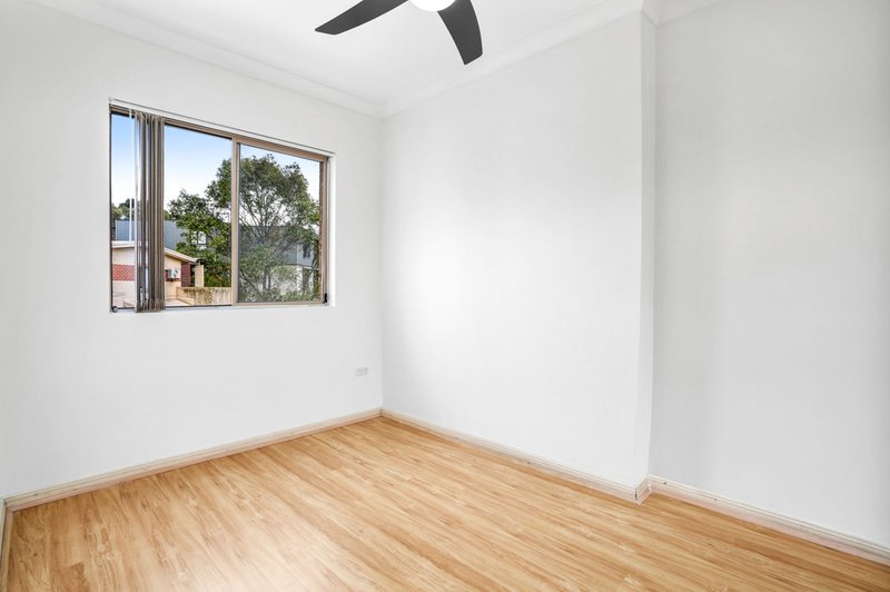 Photo - 26/2 Wentworth Avenue, Toongabbie NSW 2146 - Image 6