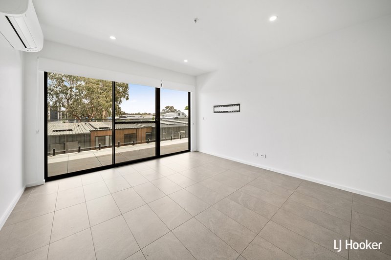 Photo - 26/28 Beechworth Street, Watson ACT 2602 - Image 2